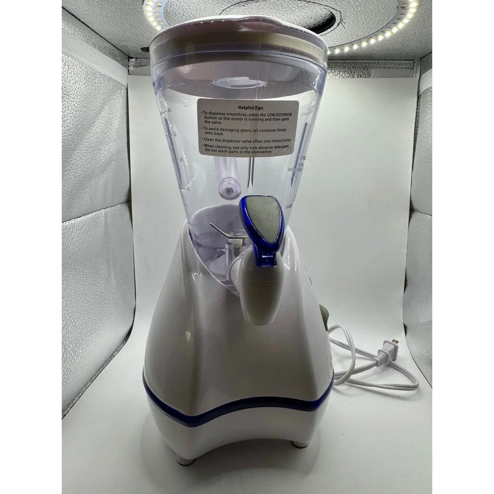 Back to Basics Smoothie Freeze Blender 48oz White Attached Dispenser Tap 3-Speed